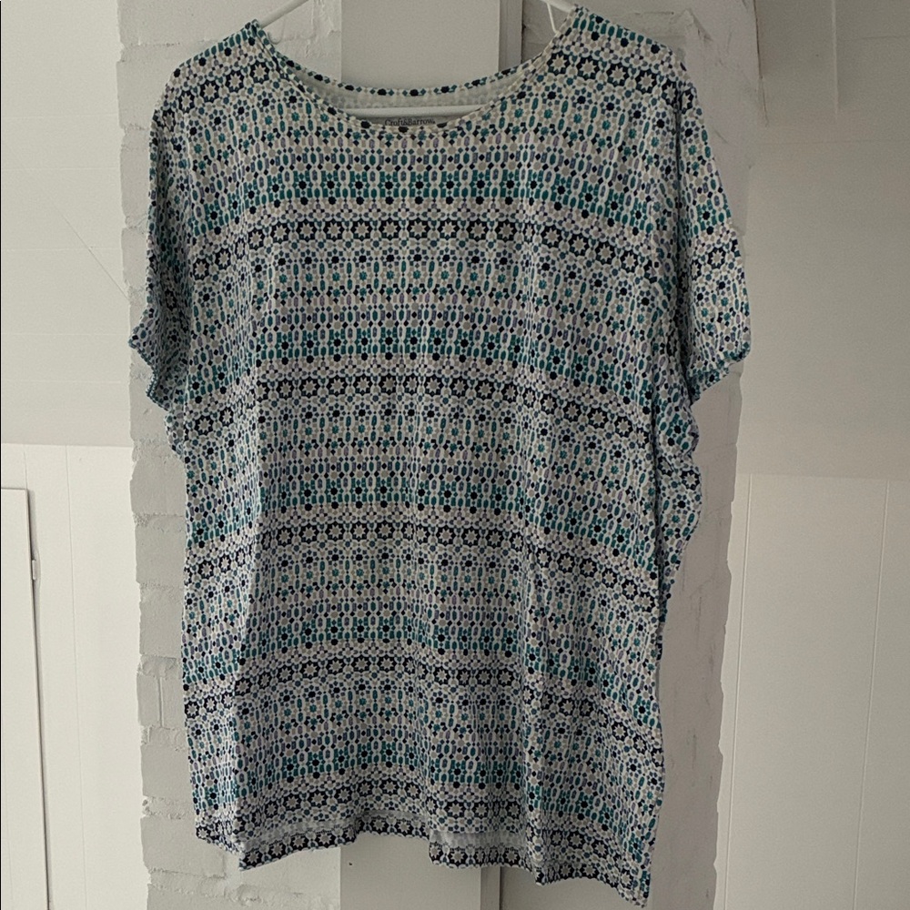 Croft & Barrow Geometric Blue and White Blouse